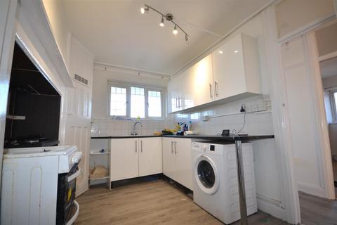 2 bedroom flat for sale, Kingsbury Road, London