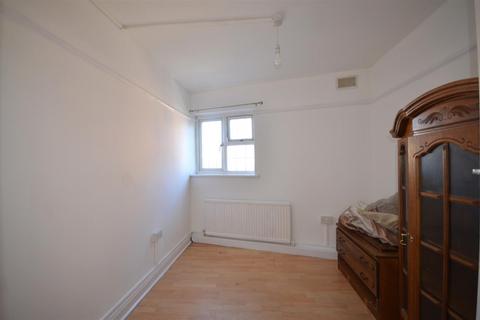 2 bedroom flat for sale, Kingsbury Road, London