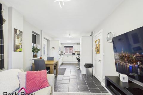 3 bedroom link detached house for sale, Pinfold Avenue, Sherburn In Elmet, Leeds