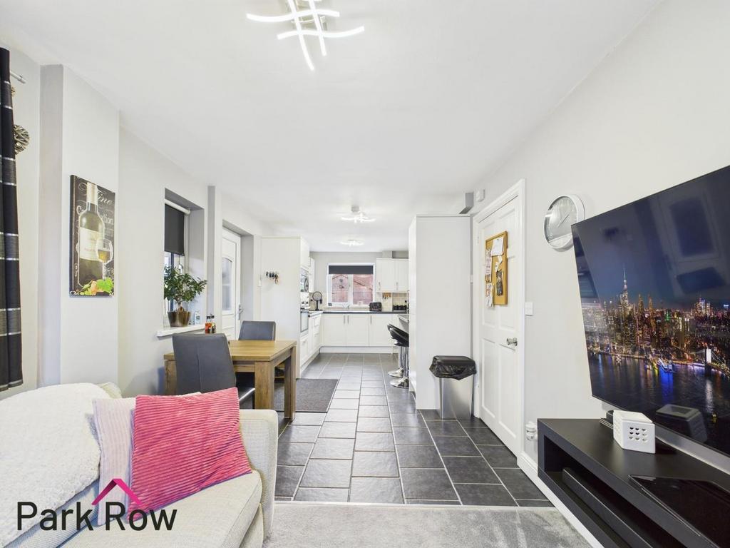 Kitchen/ dining/ living room