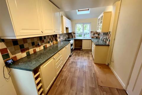 3 bedroom end of terrace house for sale, Elm Close, Pitton, Salisbury