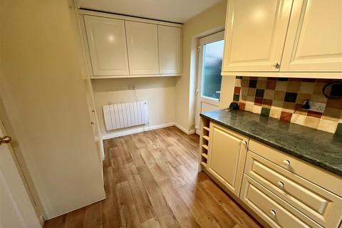 3 bedroom end of terrace house for sale, Elm Close, Pitton, Salisbury