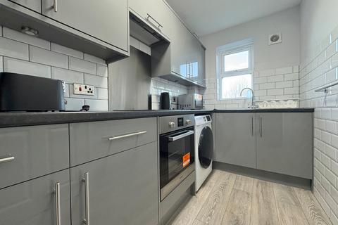 2 bedroom flat to rent, The Cricketers, Kirkstall, Leeds, LS5