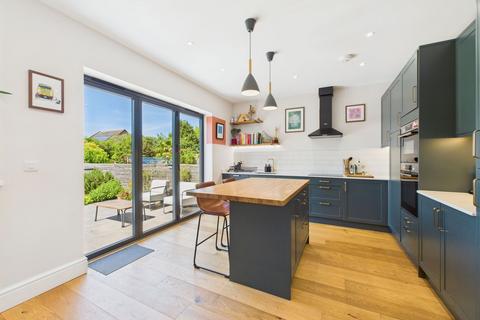3 bedroom end of terrace house for sale, Lewis Road, Bristol BS13