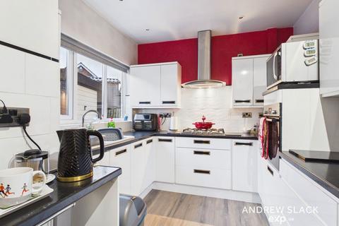 Retail property (high street) for sale, Mansfield Road, Mansfield NG21