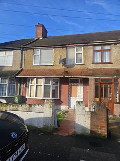 3 bedroom terraced house to rent, Winifred Road, Dagenham RM8