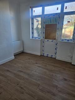3 bedroom terraced house to rent, Winifred Road, Dagenham RM8