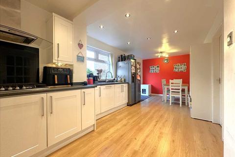3 bedroom house for sale, Thorn Tree Avenue, Filey