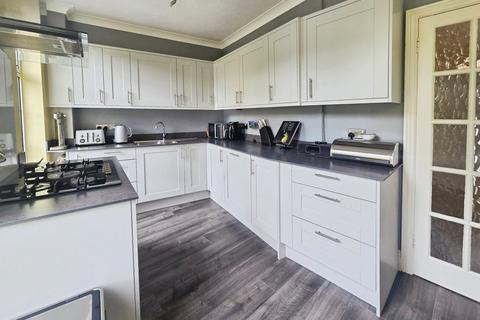 4 bedroom townhouse for sale, Lindsay Road, BRANKSOME PARK, BH13