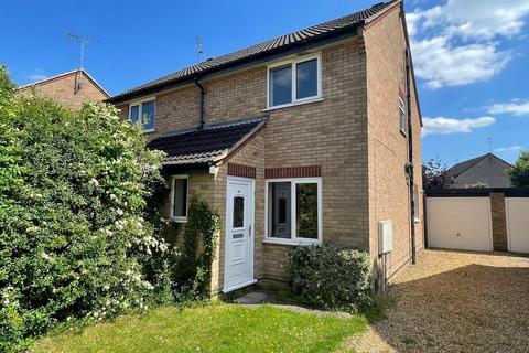 2 bedroom semi-detached house to rent, Sevenacres, Peterborough PE2
