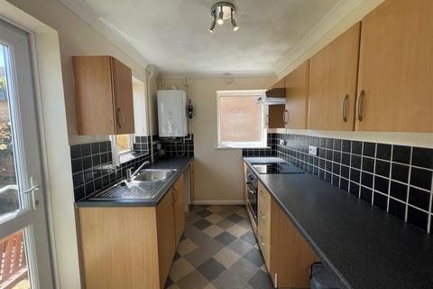 2 bedroom semi-detached house to rent, Sevenacres, Peterborough PE2