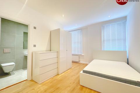 6 bedroom house share to rent, London, SW9