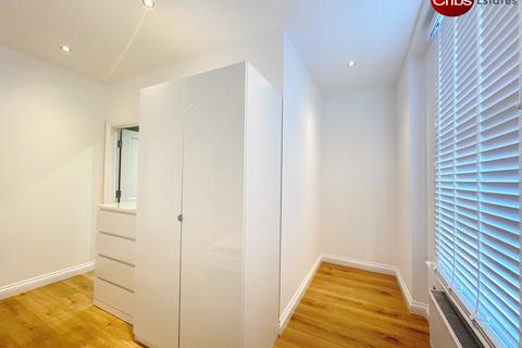 6 bedroom house share to rent, London, SW9