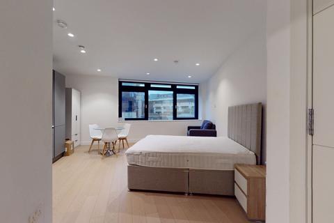 Studio to rent, New Horizons Court