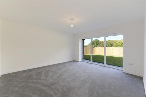 undefined, Barfield Gardens, Offham ME19