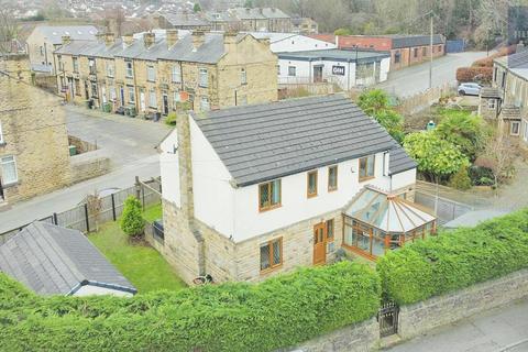 4 bedroom detached house for sale, Radcliffe Lane, Pudsey