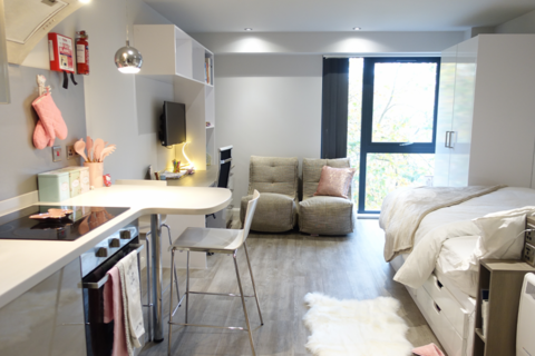 Studio to rent, (First floor) West Walk, Leicester LE1
