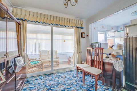 3 bedroom end of terrace house for sale, Dordells, Basildon, SS15