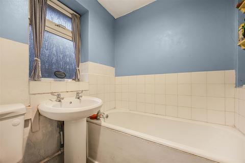 2 bedroom bungalow for sale, Sheridan Avenue, Caversham, Reading
