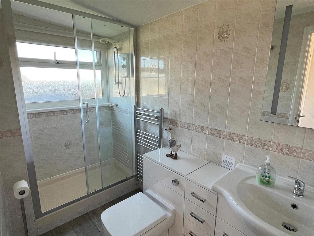 Shower Room.jpg