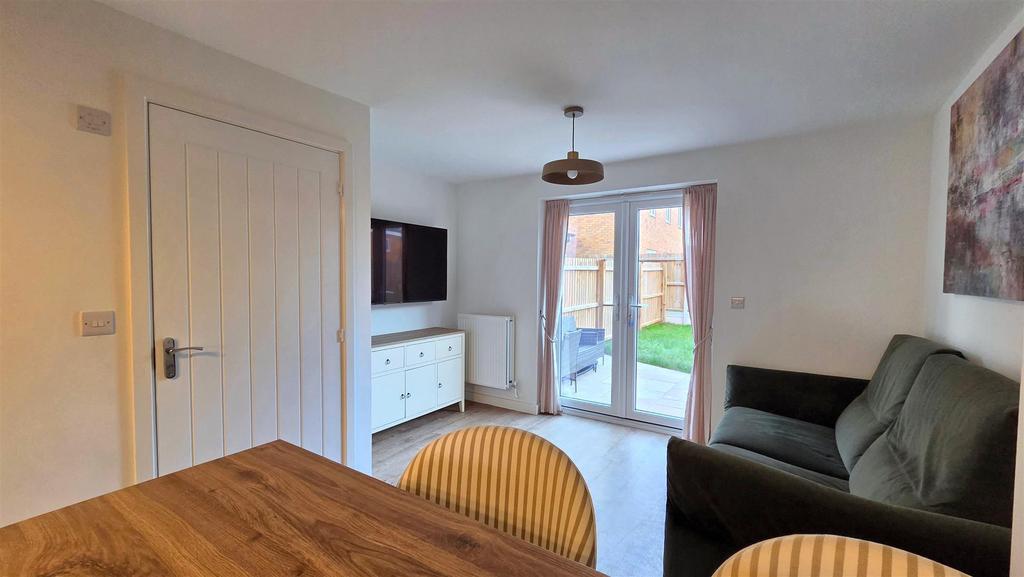 Lounge/Kitchen
