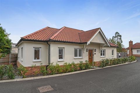 undefined, Kirby-Le-Soken, Frinton-On-Sea