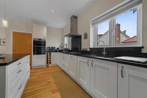 undefined, Kirby-Le-Soken, Frinton-On-Sea