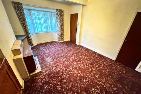 3 bedroom semi-detached house for sale, Castlecroft Road, Bilston
