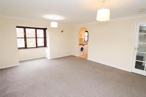 2 bedroom maisonette for sale, Annettes Croft, Fleet GU52