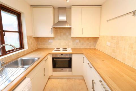 2 bedroom maisonette for sale, Annettes Croft, Fleet GU52