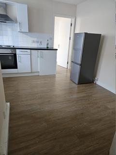 1 bedroom flat to rent, High Road, Ilford IG3