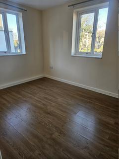 1 bedroom flat to rent, High Road, Ilford IG3