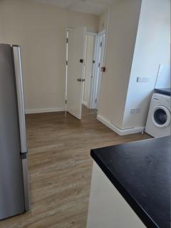 1 bedroom flat to rent, High Road, Ilford IG3