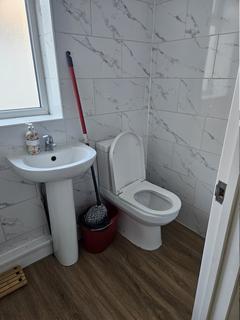 1 bedroom flat to rent, High Road, Ilford IG3