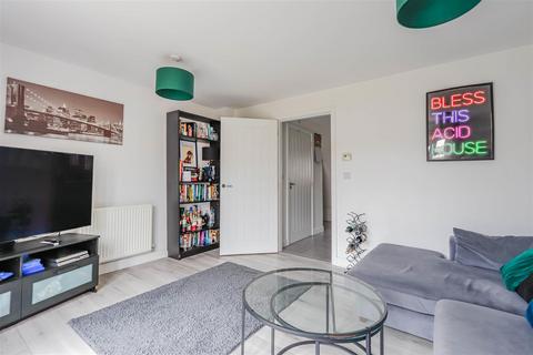 3 bedroom townhouse for sale, Ffordd Y Mileniwm, Barry