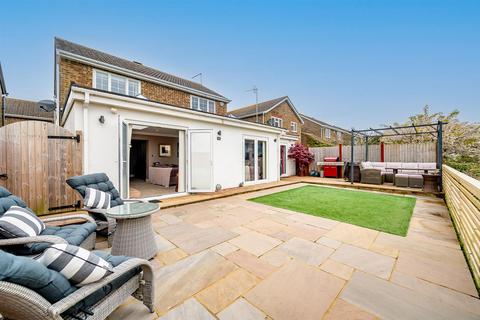 5 bedroom detached house for sale, Coney Furlong, Peacehaven