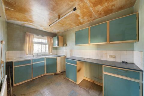2 bedroom flat for sale, Memorial Close, Hounslow TW5