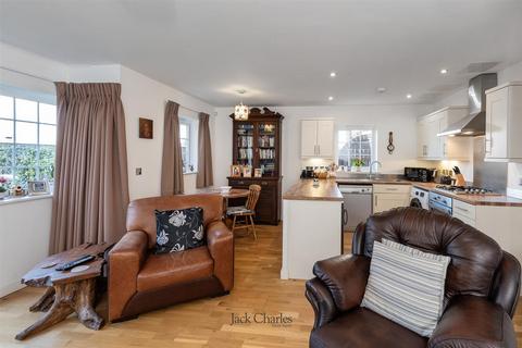3 bedroom semi-detached house for sale, Dowding Road, Biggin Hill, Westerham