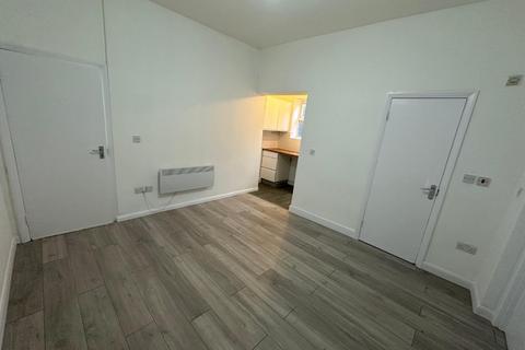 1 bedroom flat to rent, East Barnet Road
