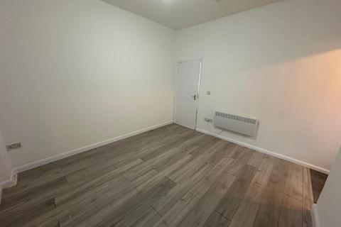 1 bedroom flat to rent, East Barnet Road