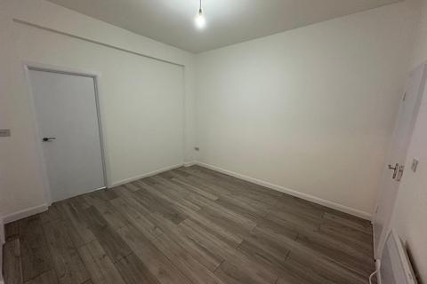 1 bedroom flat to rent, East Barnet Road