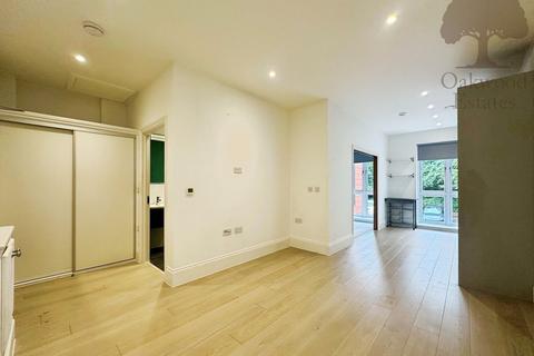 undefined, Bath Road, Maidenhead SL6