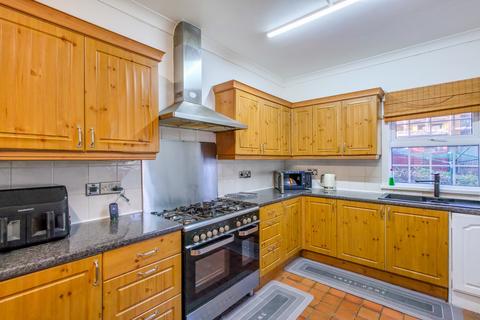 3 bedroom end of terrace house for sale, Purrett Road, Winns Common, London, SE18