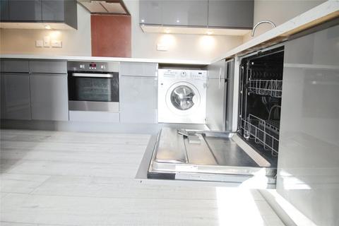 2 bedroom apartment to rent, Beaumont Court,, Victoria Avenue,, Southend On Sea, SS2