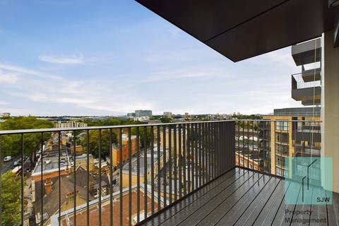 2 bedroom apartment to rent, Chiswick High Road, London W4