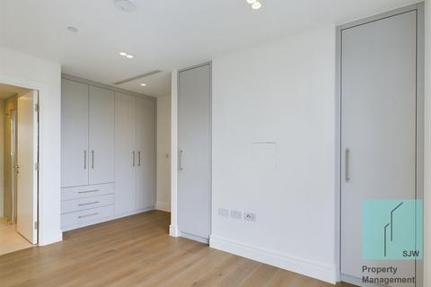 2 bedroom apartment to rent, Chiswick High Road, London W4