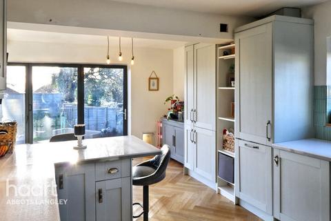 4 bedroom semi-detached house for sale, Trowley Rise, Abbots Langley