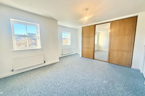 4 bedroom semi-detached house to rent, East Water Crescent, Hampton Vale, PE7