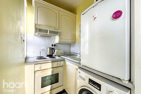 1 bedroom apartment for sale, Royal Crescent, Margate
