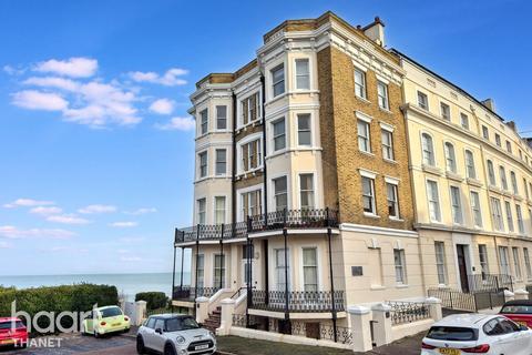 1 bedroom apartment for sale, Royal Crescent, Margate
